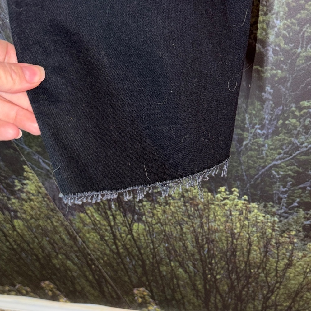 Universal Thread Black Ankle Jeans - Picture 6 of 6